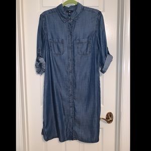 Gap chambray dress, button-up. M